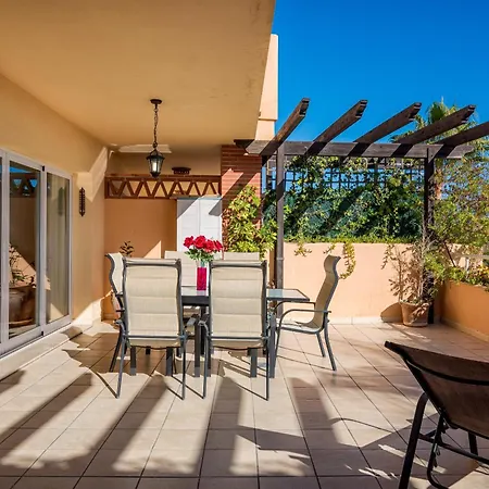 Malibu B5 - Luxury 2br 3 By Rafleys 7 Mins Walk To The Beach Ref 246 Apartment